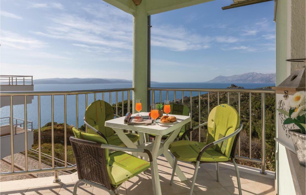 Beautiful Apartment In Krvavica With Wifi Extérieur photo